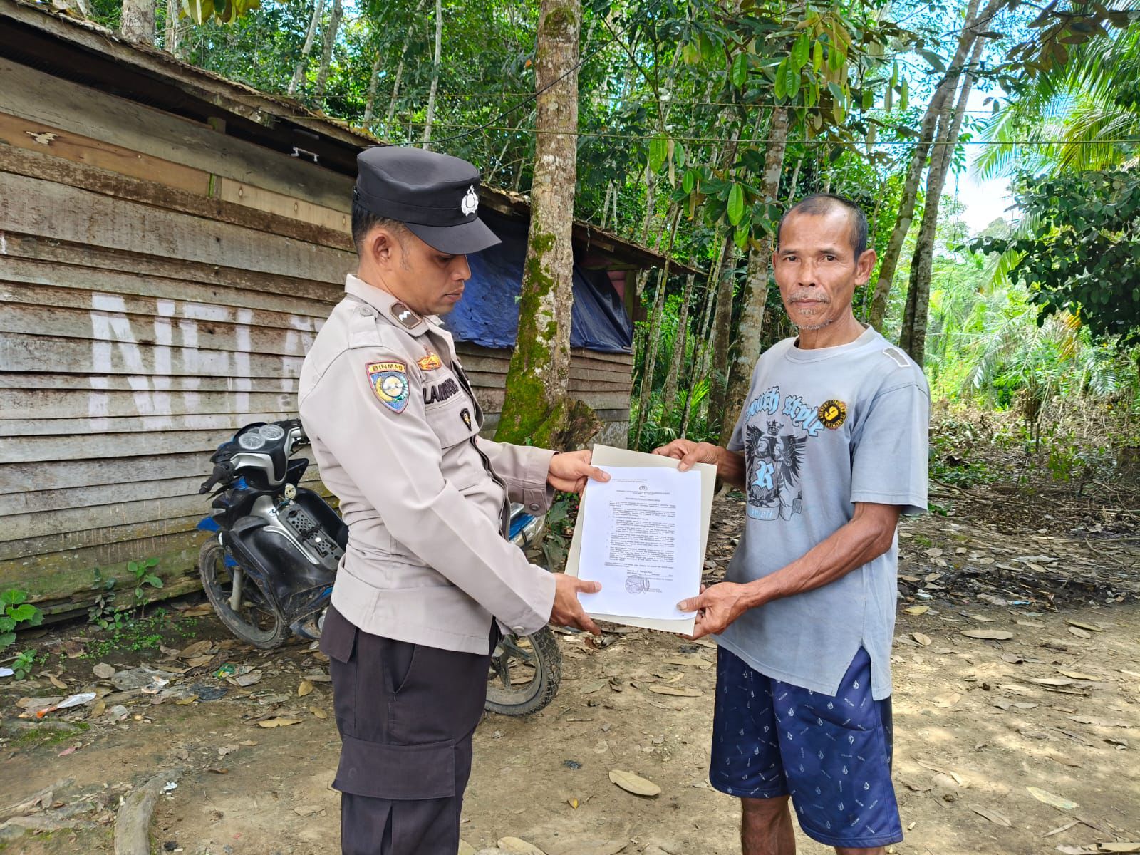 Polsek Montallat Sosialisasikan Maklumat Kapolri kepada Masyarakat