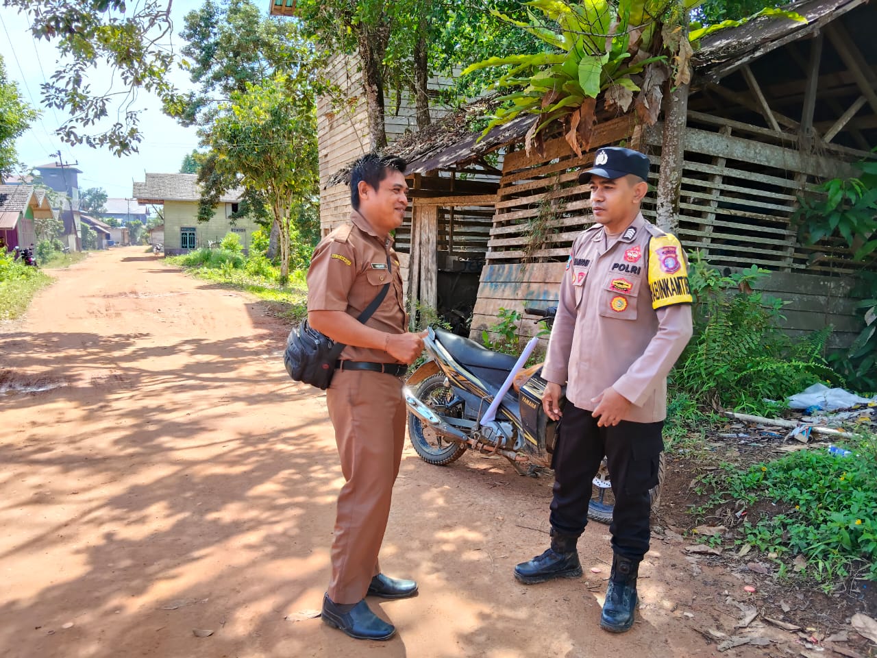 Polsek laksanakan sosialisasi Cooling System ke Masyarakat diwilayah Kec. Marikit Kab. Katingan.
