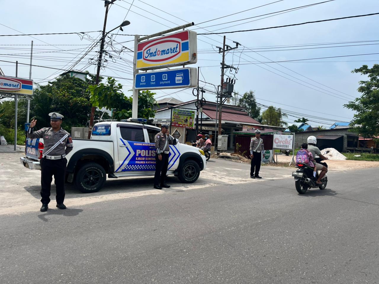 PENLING, Satlantas Polres Katingan Penyuluhan Keliling Kepada Para Pengendara