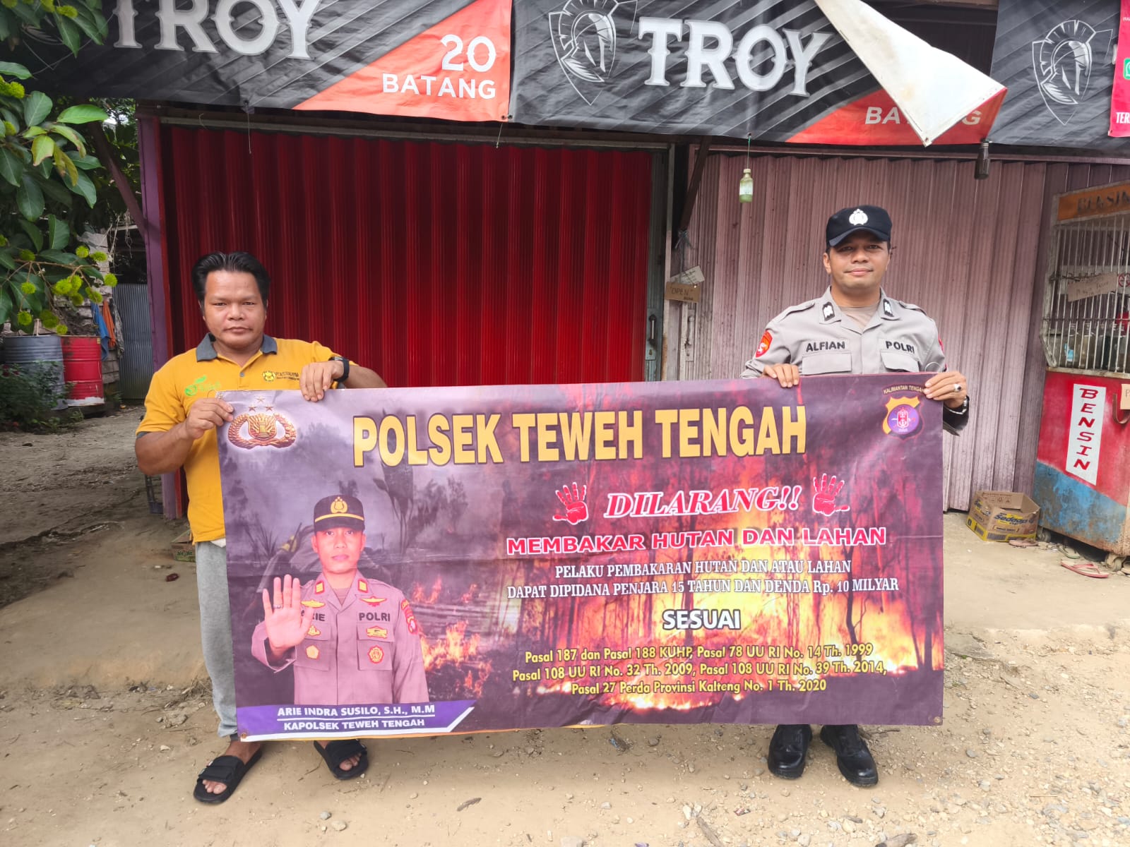 Himbau Tentang Bahaya Membakar Hutan, Polsek Teweh Tengah Sampaikan Stop Karhutla kepada Warga