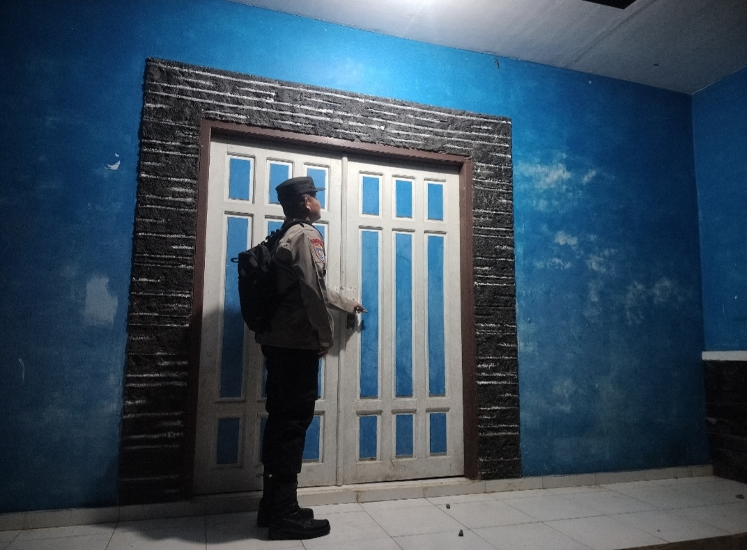 Piket Polsek melaksanakan giat patroli Tempat Objek Vital di wilkum Polsek Delang