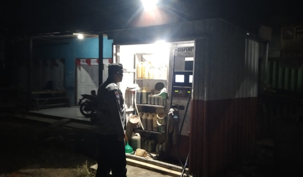 Piket Polsek Delang Sambangi Pedagang, Jalin Kedekatan dengan Masyarakat