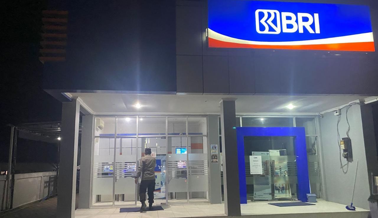 Cegah Gangguan Kamtibmas, Piket Polsek Bulik Patroli ATM