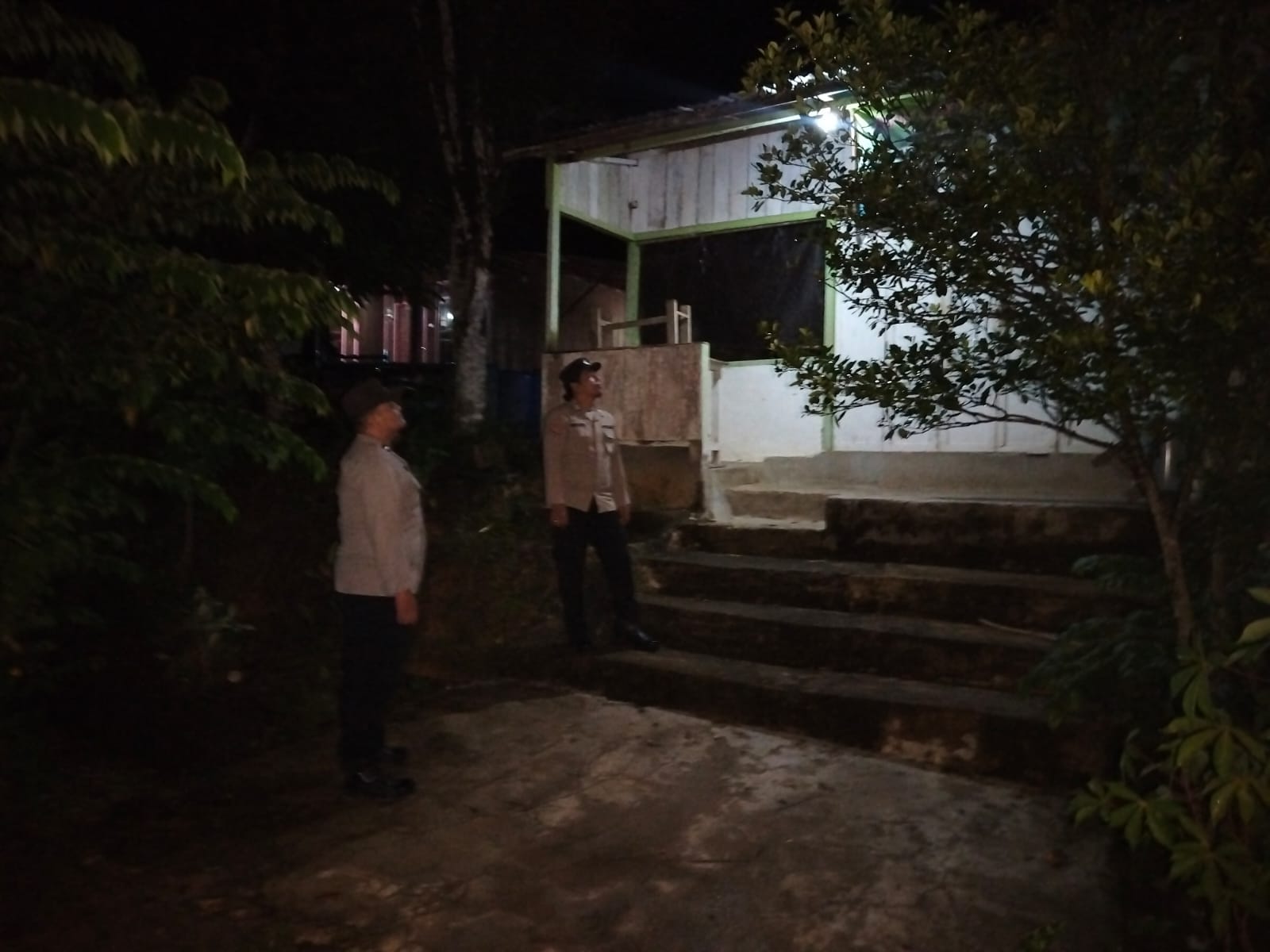 Piket Polsek Delang melaksanakan patroli diwilkum Polsek Delang