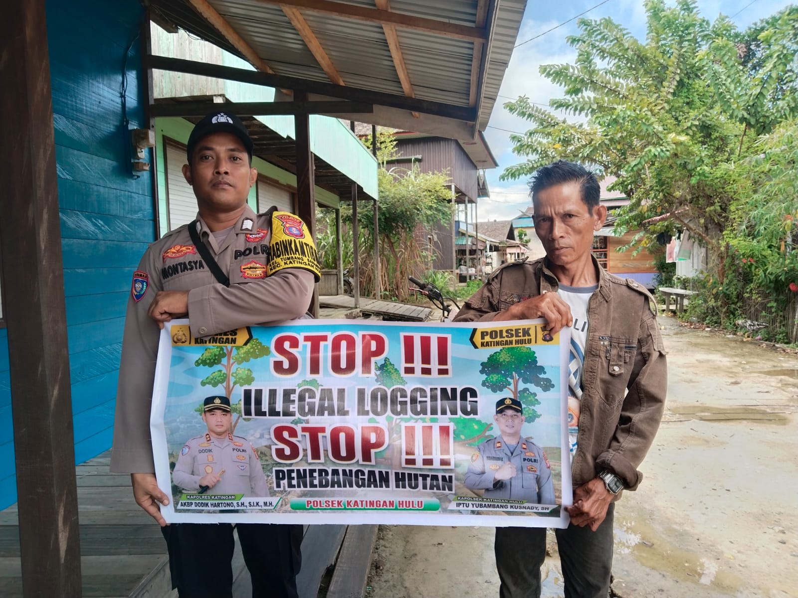 Upaya Pencegahan Penebangan Hutan secara Liar (Ilegal Logging), Bhabinkamtibmas sosialisasi kepada masyarakat.