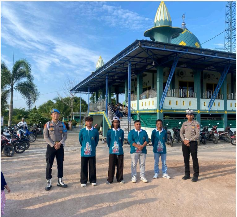 Polres Lamandau hadir berikan pengamanan ibadah Sholat Idul Adha