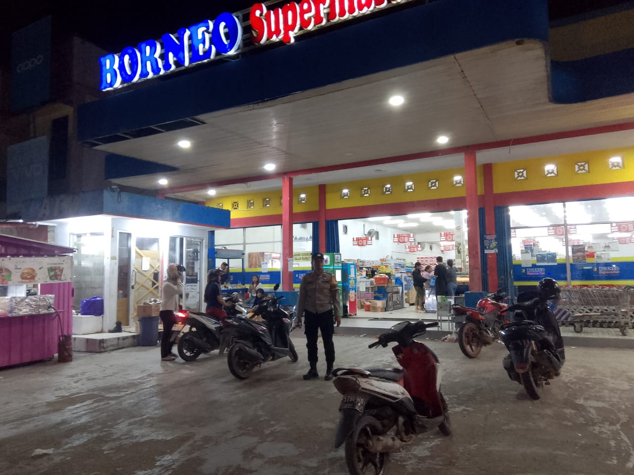 Patroli Humanis di Kawasan Pertokoan, Polsek Bulik Jaga Kamtibmas Tetap Kondusif