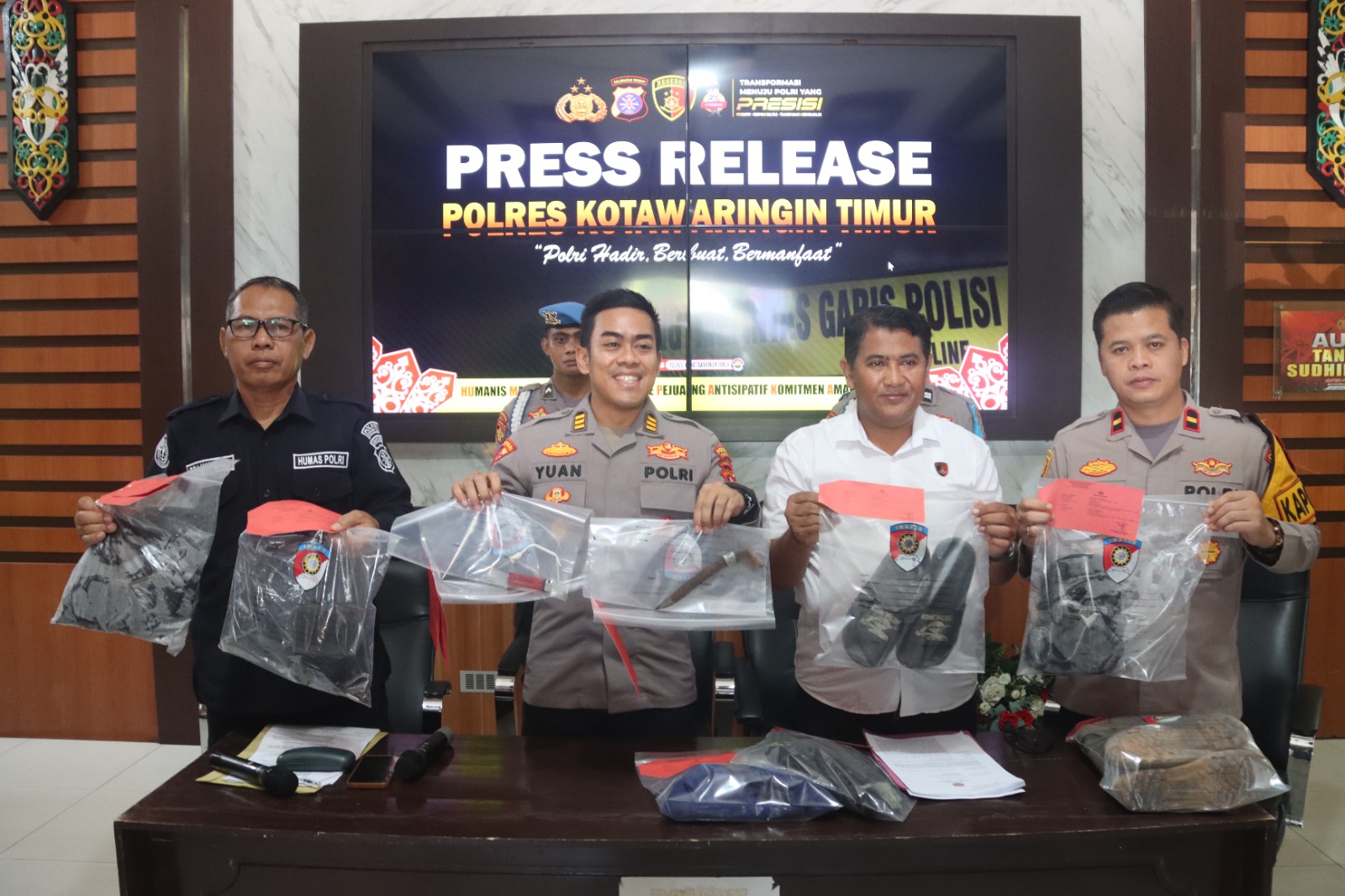 Polres Kotim Ungkap Kasus Tindak Pidana Pembunuhan Di Desa Tangar Kec Mentaya Hulu.