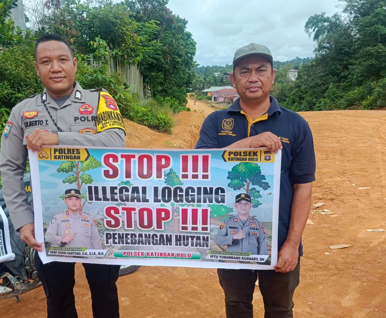 Upaya Pencegahan Penebangan Hutan secara Liar (Ilegal Logging), Bhabinkamtibmas sosialisasi kepada masyarakat.