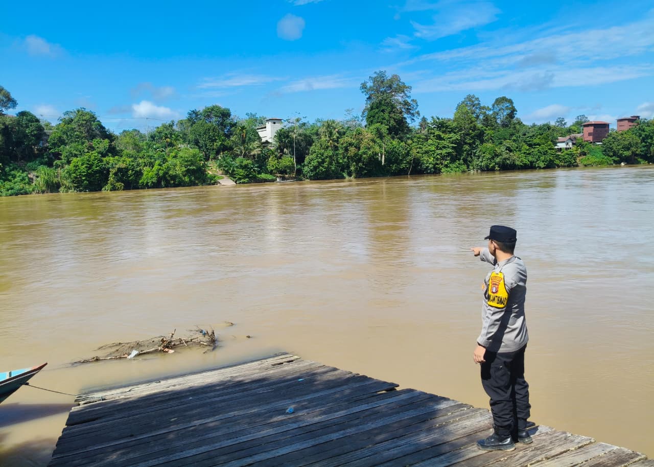 Polsek Marikit Bergerak Lebih Awal, Pantau DAS Katingan Antisipasi Potensi Banjir