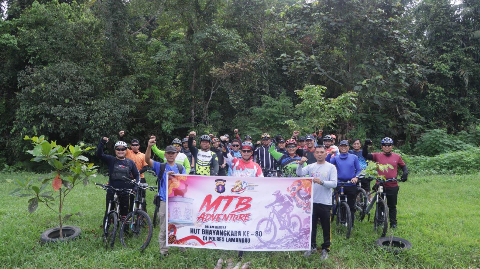 Semarak Hari Bhayangkara ke-80, Polres Lamandau Gelar Fun Bike Bersama Masyarakat