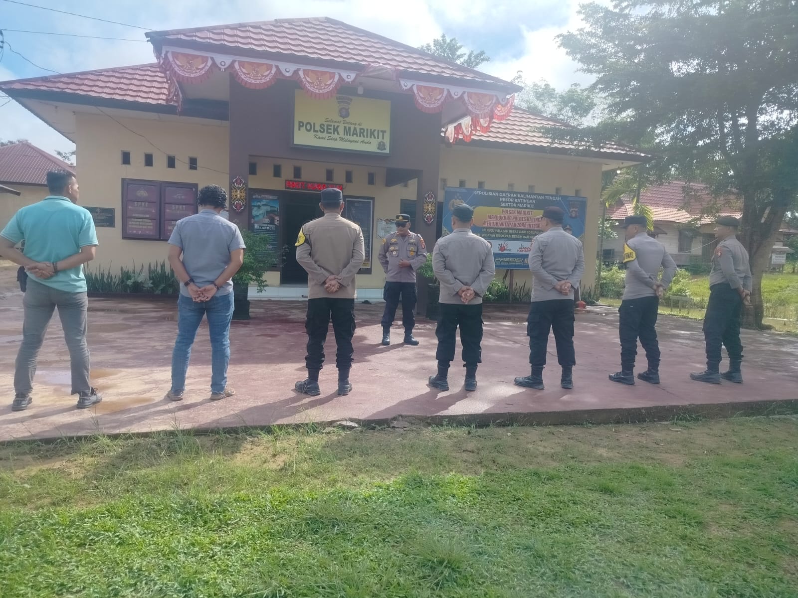 Sambut HUT Bhayangkara ke-80, Kapolsek Marikit Tekankan Disiplin Personel