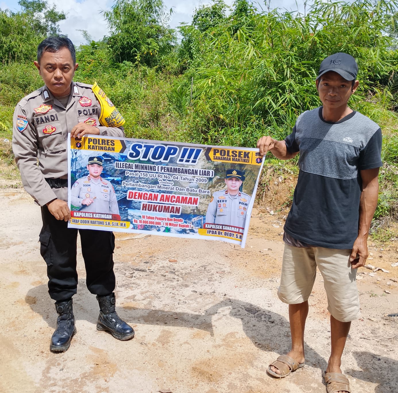 Bhabinkamtibmas Desa Rantau Bangkiang Sosialisasi tentang larangan Ilegal Mining.