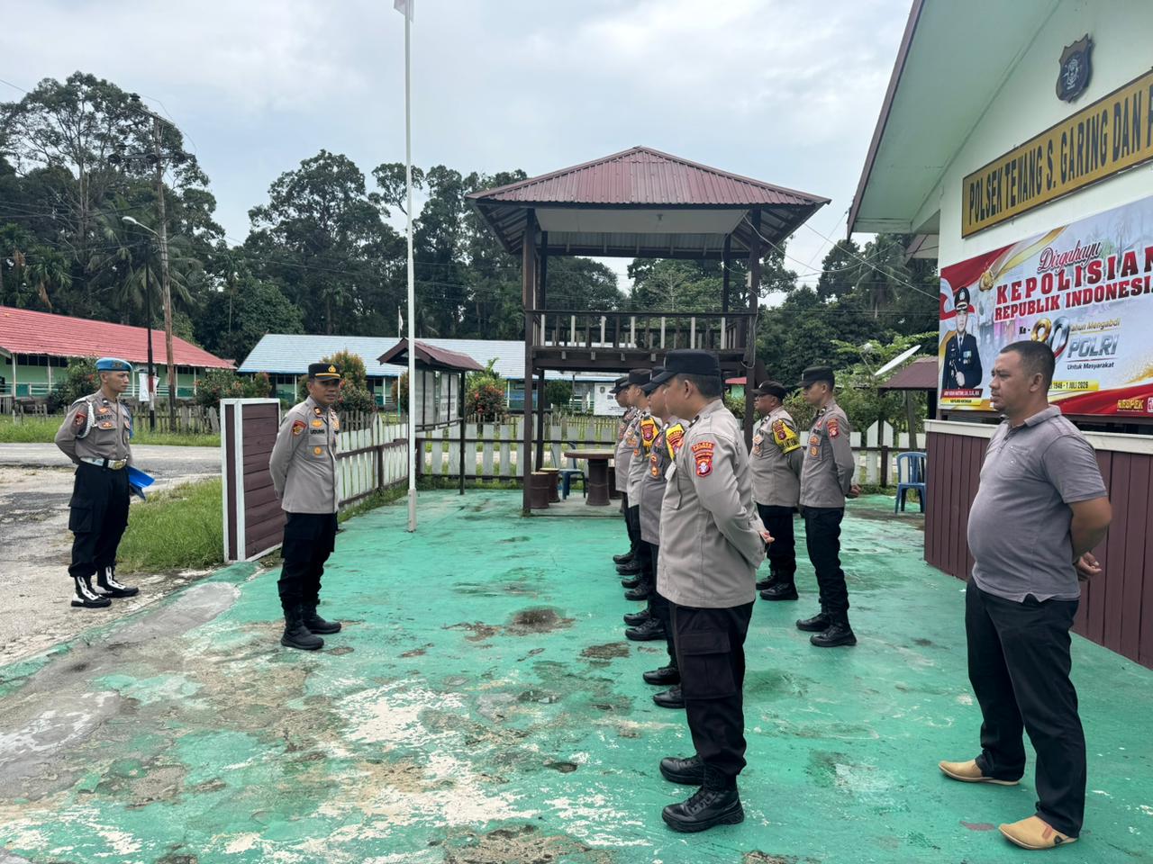 Pimpin Apel Pagi, Kapolsek Tewang Sangalang Garing dan Pulau Malan Tekankan Personel Proaktif dan Humanis
