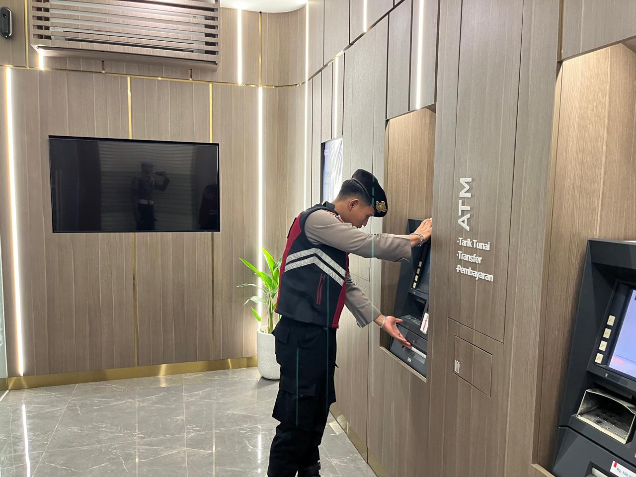Patroli ATM pada Malam Hari, Sat Samapta Polres Lamandau Perkuat Pengamanan Objek Vital