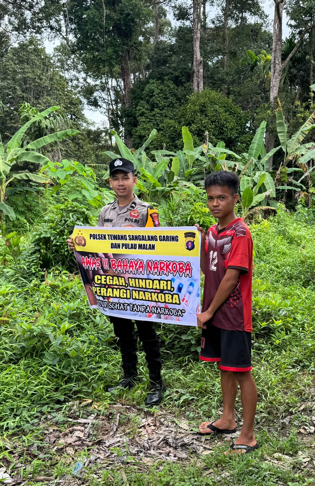 ‎Melalui Media Spanduk, Polsek Tewang Sangalang Garing dan Pulau Malan Imbau Warga Tidak Terjerumus  Penyalahgunaan Narkoba.