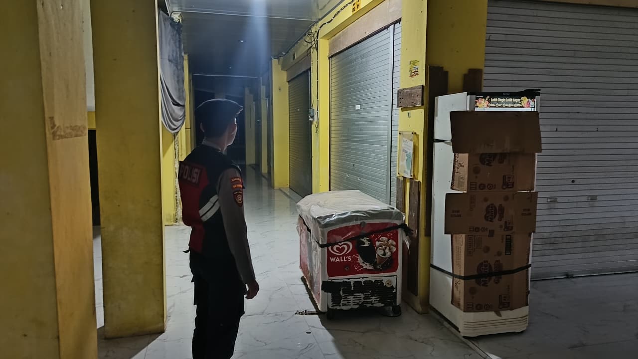 Patroli Pasar Induk, Sat Samapta Polres Lamandau Hadir Jaga Keamanan Aktivitas Masyarakat