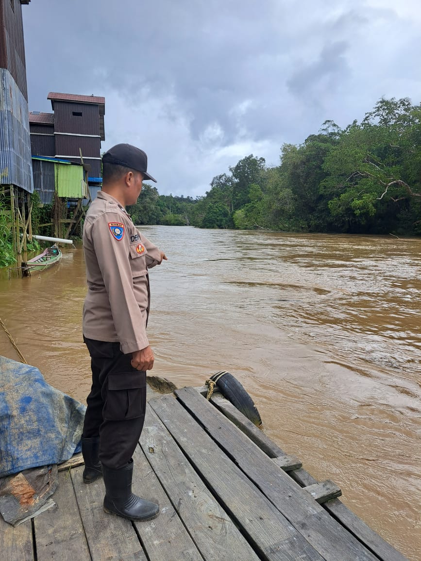 Debit Air terpantau normal , Polsek Katingan Hulu dan Bukit Raya Imbau Warga agar tetap selalu waspada.