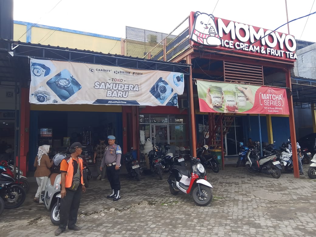 Patroli Pertokoan, Polsek Bulik Perkuat Pengamanan KawasanPerdagangan
