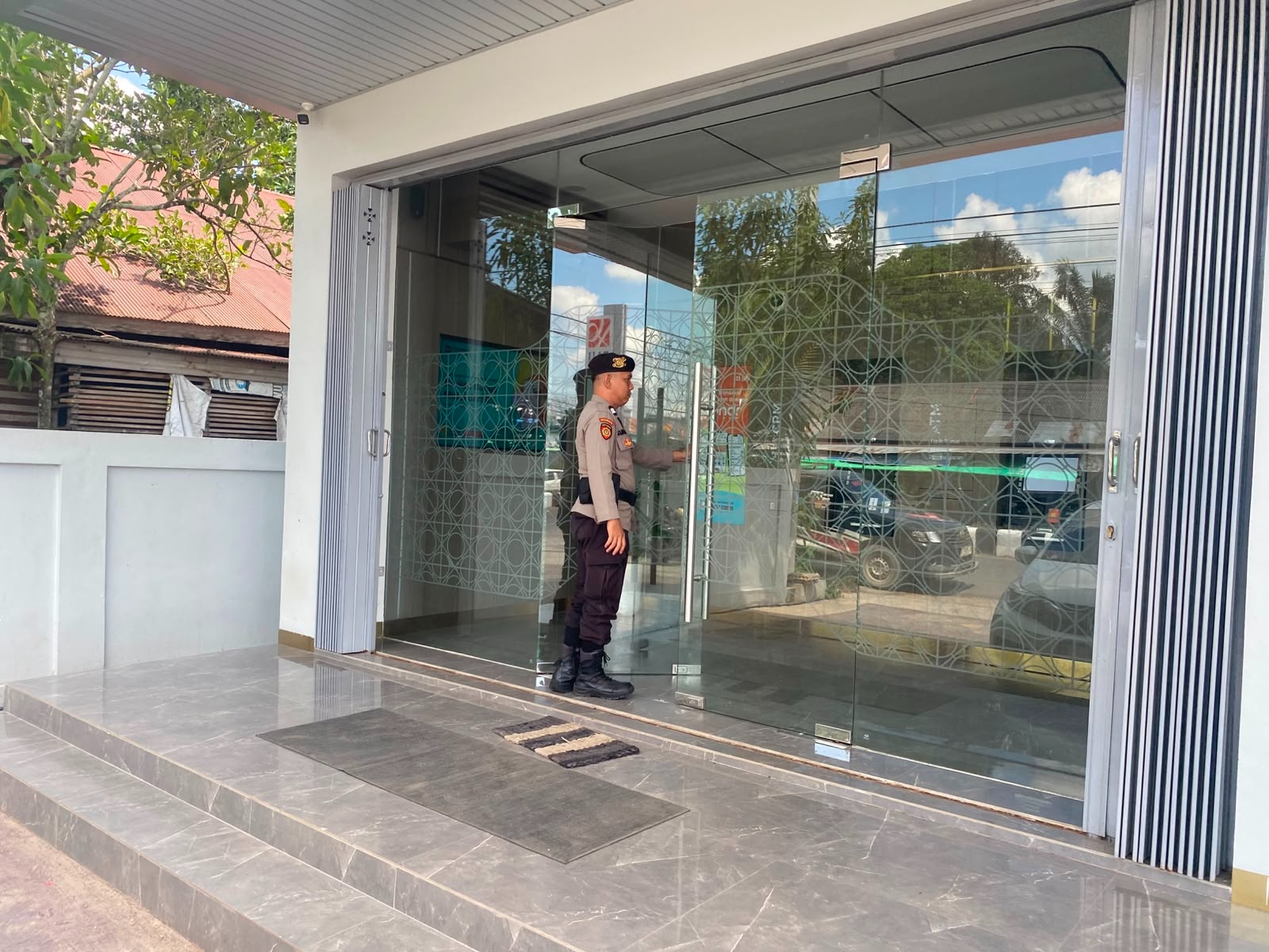 Pastikan Transaksi Nasabah Aman, Polsek Bulik Intensifkan Patroli Bank dan ATM