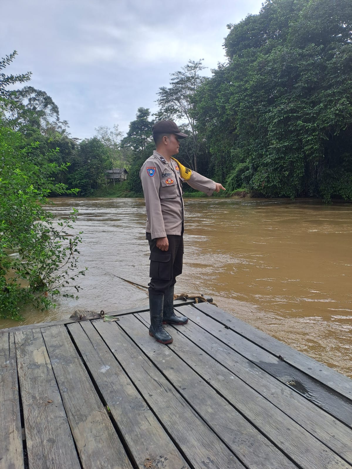 Debit Air terpantau normal , Polsek Katingan Hulu dan Bukit Raya Imbau Warga agar tetap selalu waspada.