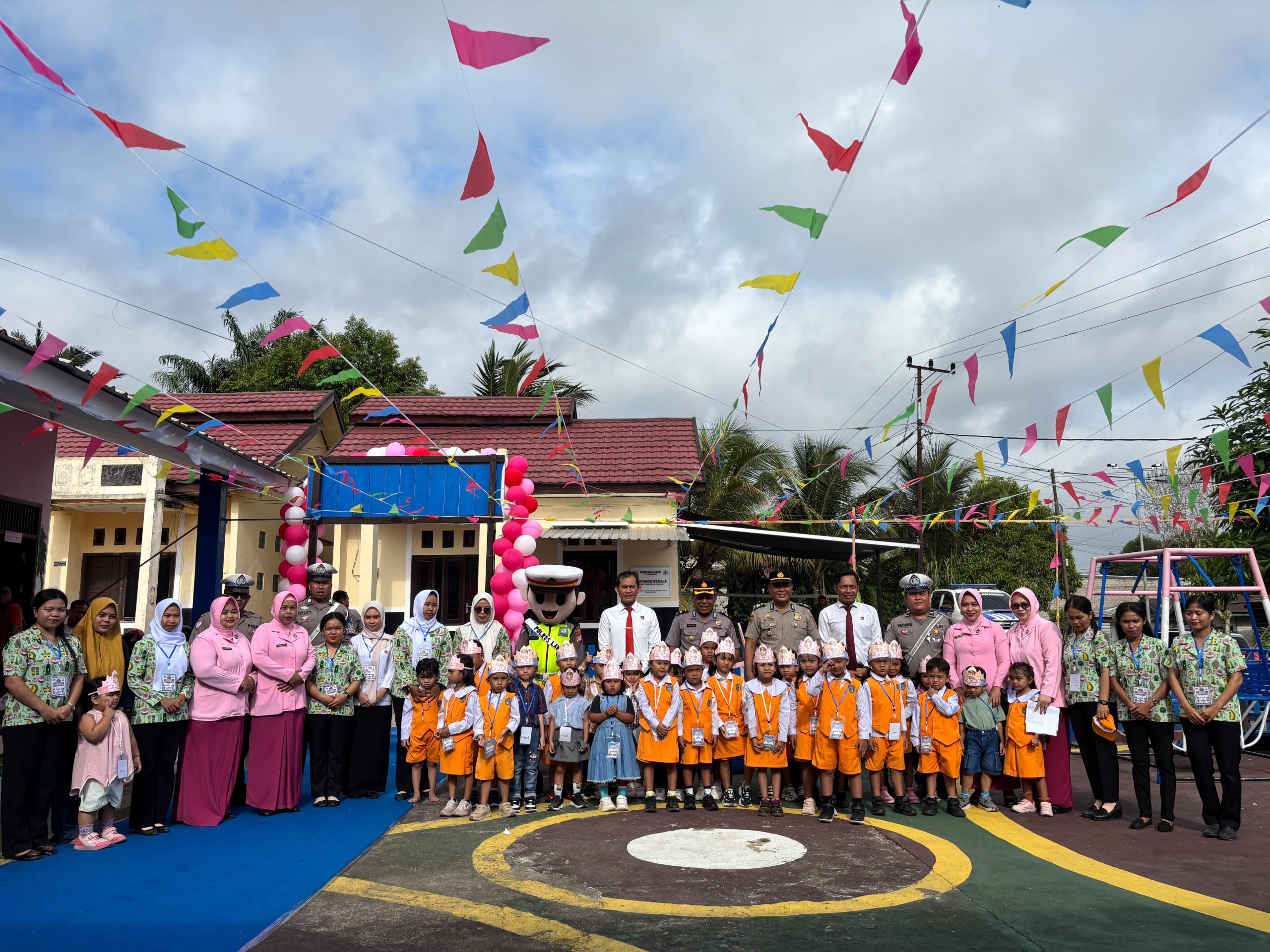 Dukung Pendidikan Anak Usia Dini, Ketua Bhayangkari Cabang Lamandau Gelar MPLS Ramah di PAUD Kemala Bhayangkari 22