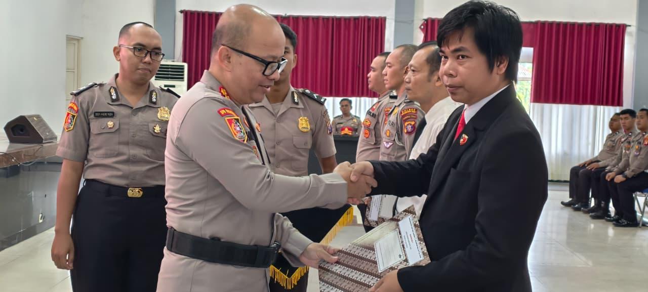 Penutupan Dikbangspes Fungsi Teknis Kepolisian, Manajemen Operasional Di SPN Polda Kalteng.