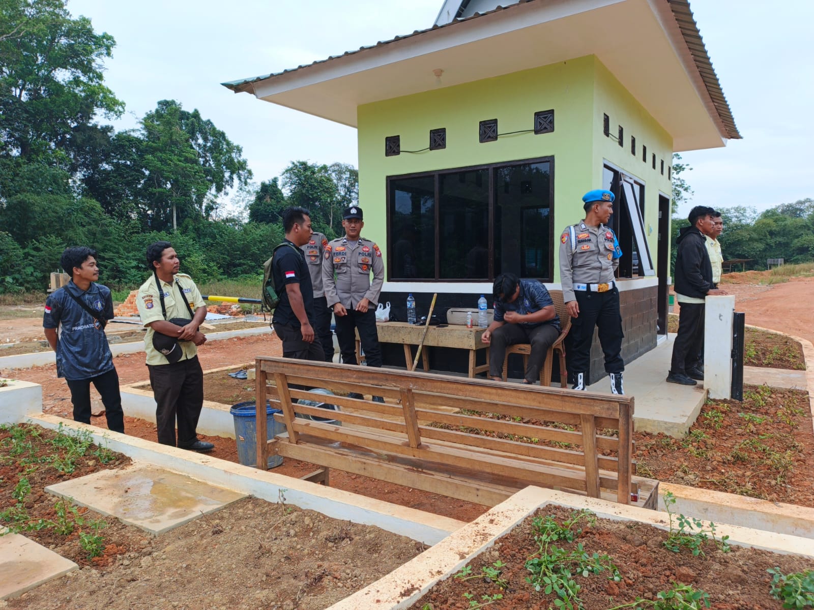 Perkuat Sinergi Pengamanan, Polsek Lamandau Sambangi Pos Satpam