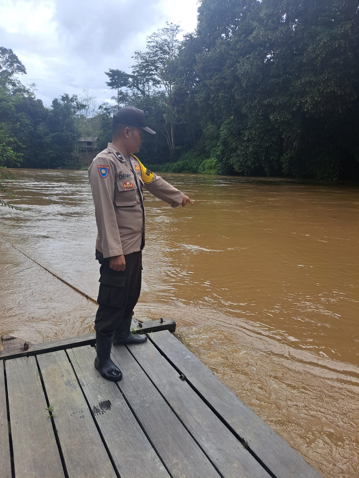 Debit Air terpantau normal , Polsek Katingan Hulu dan Bukit Raya Imbau Warga agar tetap selalu waspada.
