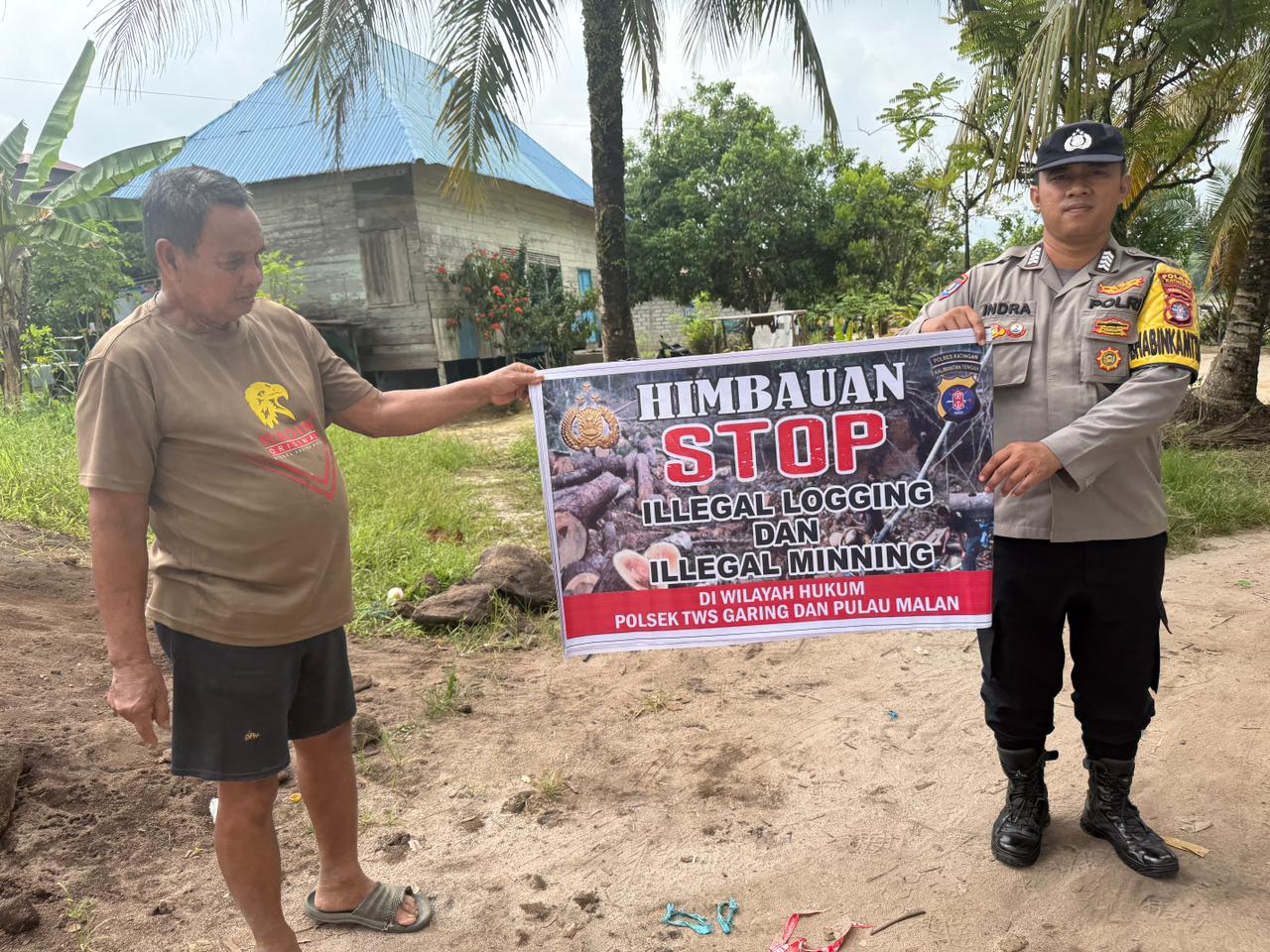 Upaya pencegahan ilegal logging dan mining Bhabinkamtibmas Polsek Tws Garing dan Pulau Malan gencar gencar rutin sosialisasi larangan ilegal Logging dan Mining.