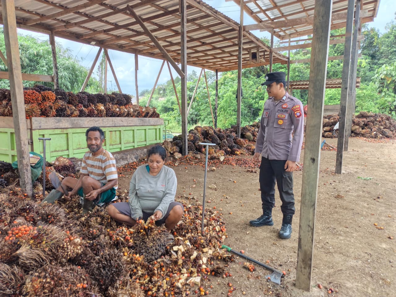 Polsek Lamandau Sambangi Peron, Sampaikan Imbauan Kamtibmas kepada Masyarakat