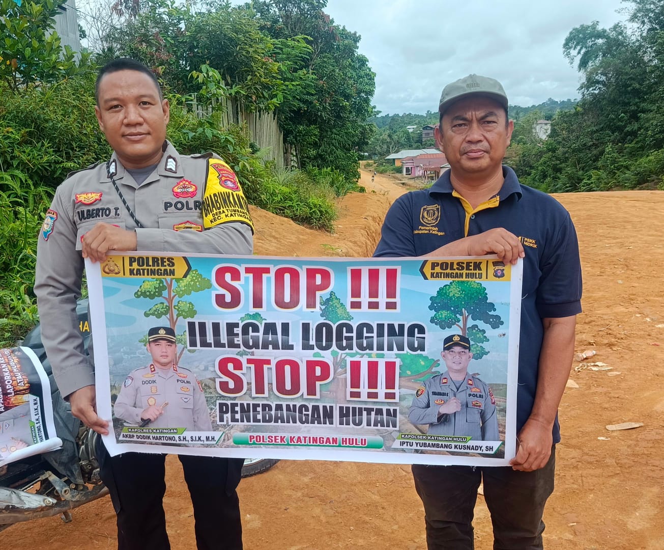 Upaya Pencegahan Penebangan Hutan secara Liar (Ilegal Logging), Bhabinkamtibmas sosialisasi kepada masyarakat.