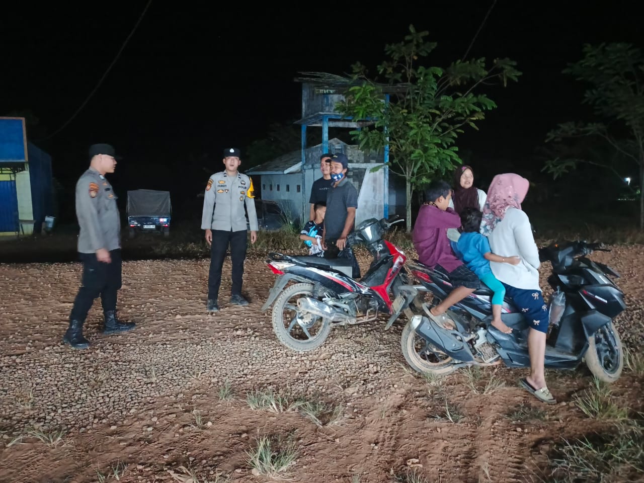 Polsek Lamandau Berikan Imbauan Tertib Berlalu Lintas pada Minggu Malam