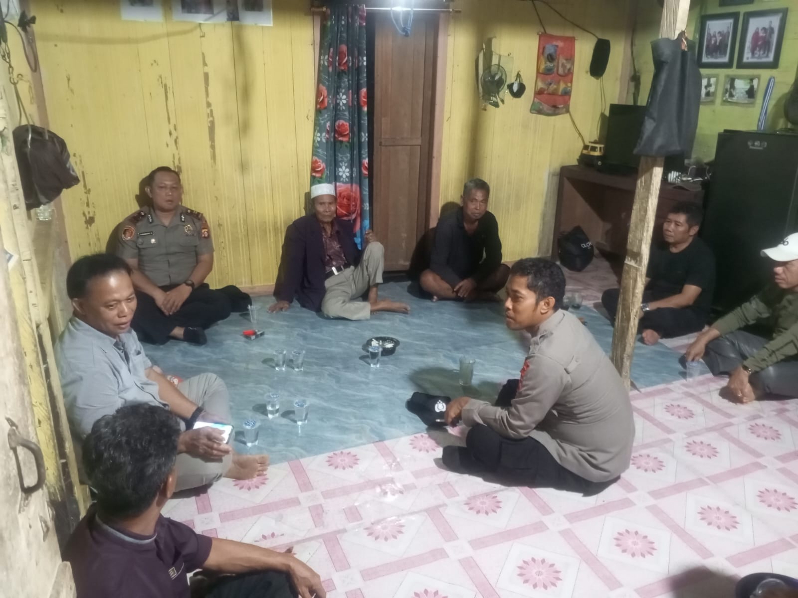 BHABINKAMTIBMAS POLSEK KATINGAN HULU MELAKSANAKAN SAMBANG KEPADA WARGA MASYARAKAT