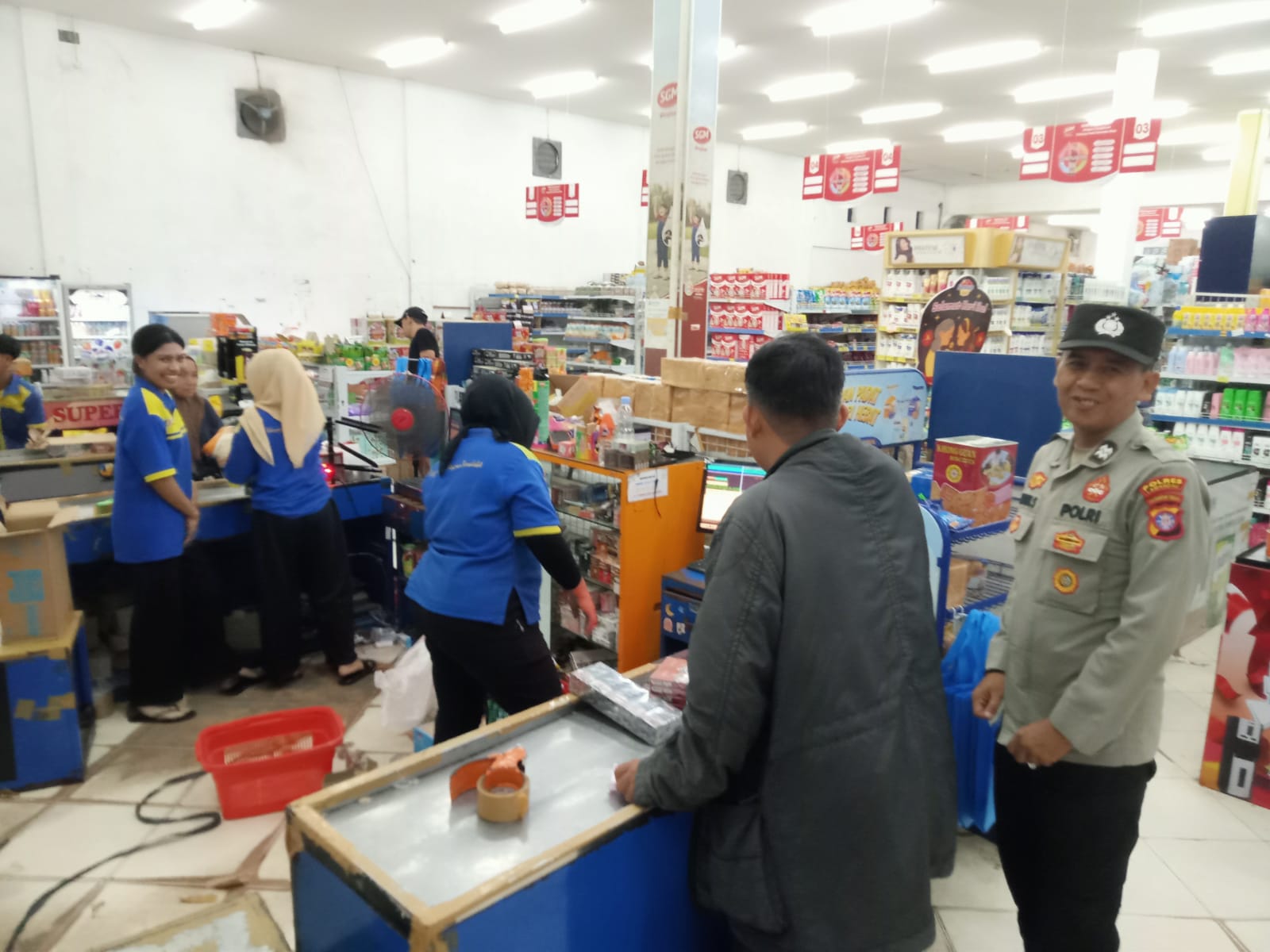 Polsek Bulik Tingkatkan Patroli di Pusat Perbelanjaan pada Selasa Malam