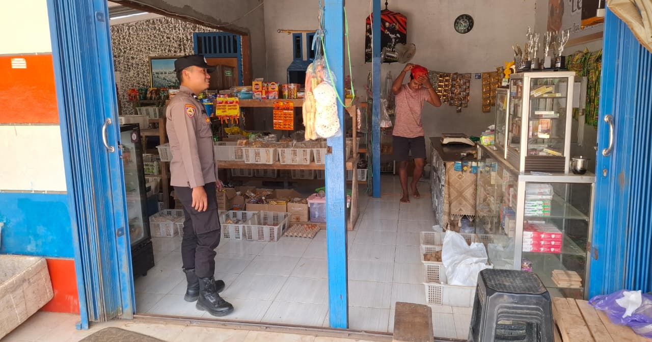 Polsek Lamandau Sambangi Warga, Tanyakan Situasi Kamtibmas di Lingkungan