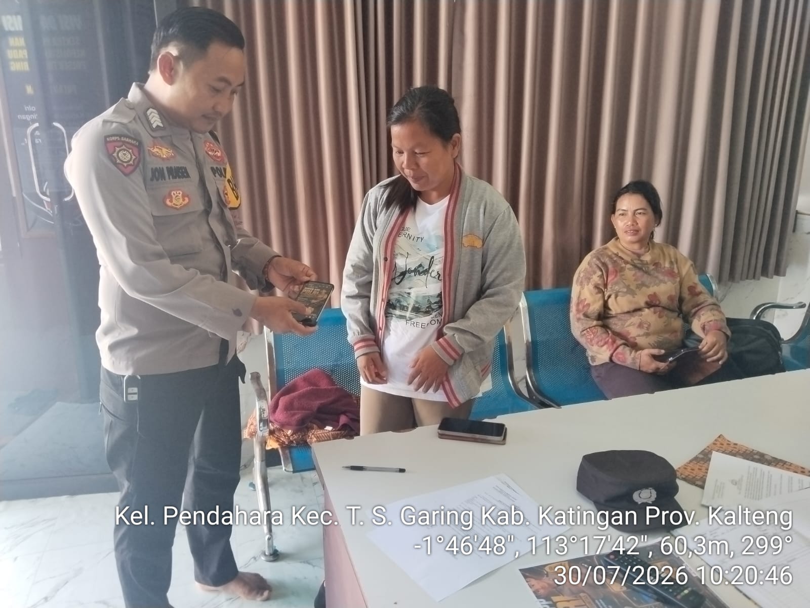 POLSEK TEWANG SANGALANG GARING DAN PULAU MALAN SOSIALISASIKAN LAYANAN CALL CENTER 110 POLRI KEPADA MASYARAKAT