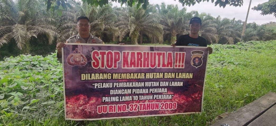 Polsek Bulik Sosialisasikan Bahaya Karhutla kepada Warga Desa Suka Maju