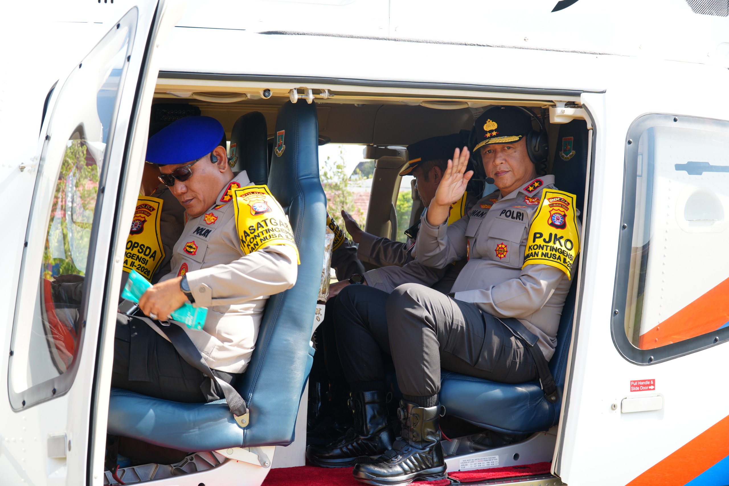 Pastikan Kesiapan Penanganan Karhutla, Kapolda Kalteng Didampingi Dirsamapta Beserta PJU Polda Kalteng Tinjau Titik Api dan Pos Satgas di Kotawaringin Timur