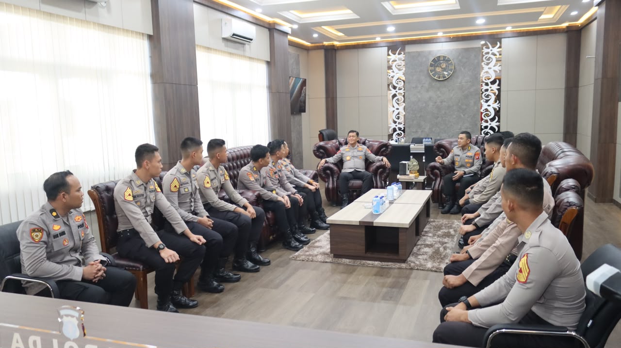 Silaturahmi Bersama Taruna Akpol, Kapolda Kalteng: Beri Manfaat Nyata dan Inspiratif Bagi Siswa di Sekolah Rakyat