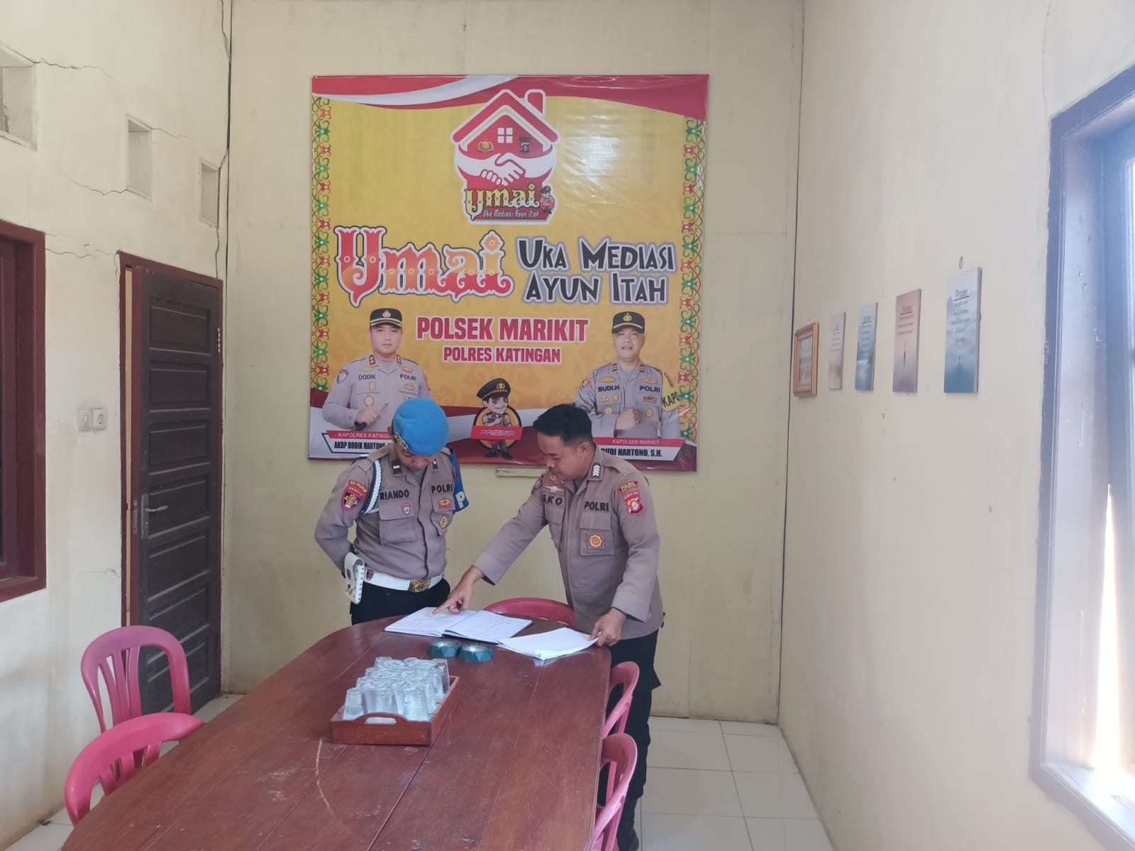 Menjaga Marwah Institusi: Personel Piket Mako Polsek Marikit Siaga dan Profesional