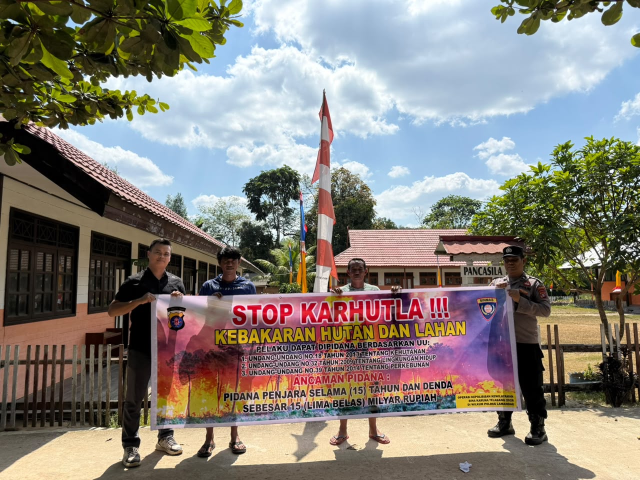 Satbinmas Polres Lamandau Sosialisasikan Pencegahan Karhutla kepada Masyarakat