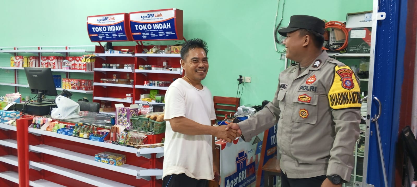 Polsek Lamandau Sambangi Toko, Perkuat Kemitraan dengan Pelaku Usaha