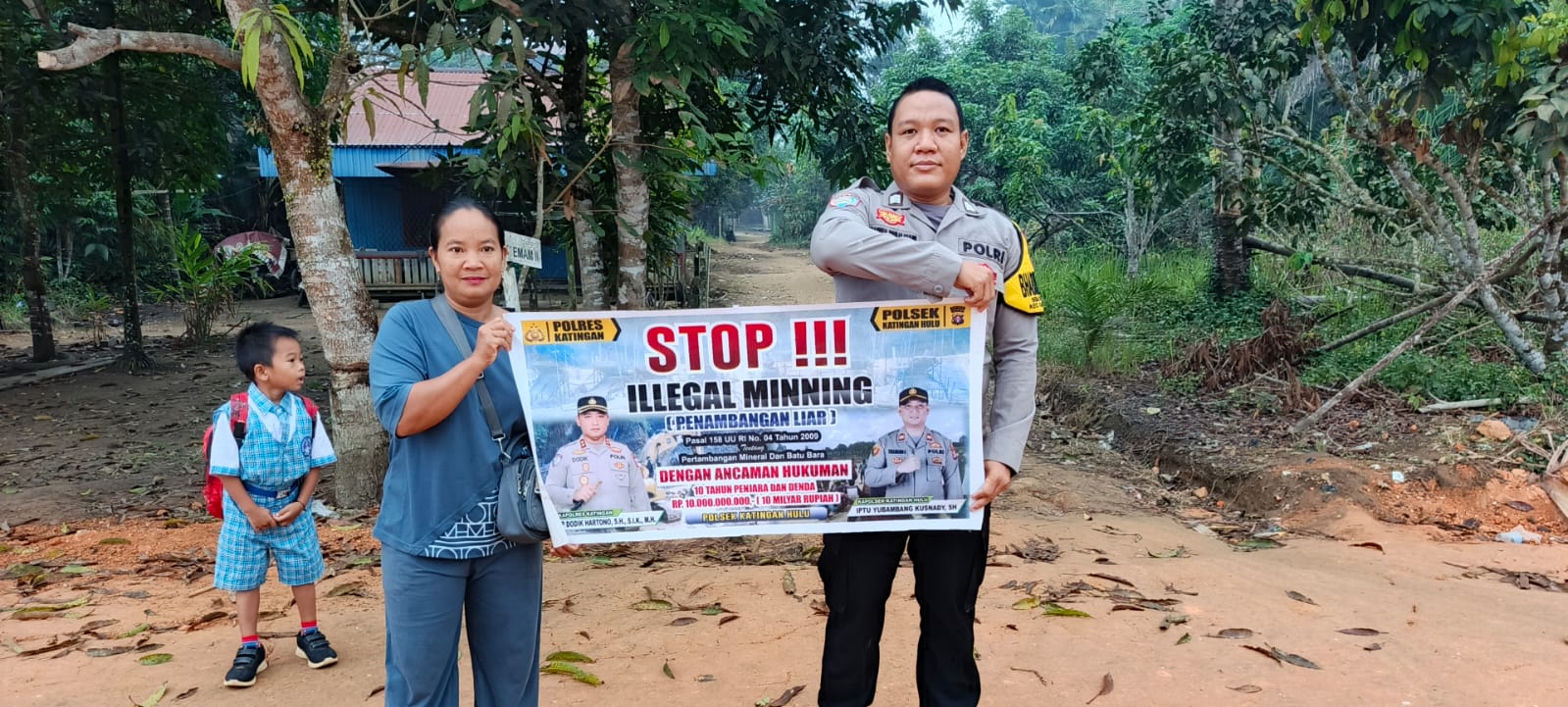 ‎Upaya pencegahan Penambangan Emas Tanpa Ijin (PETI) di Kecamatan Katingan Hulu dan Bukit Raya, Bhabinkamtibmas sosialisasi kepada masyarakat.