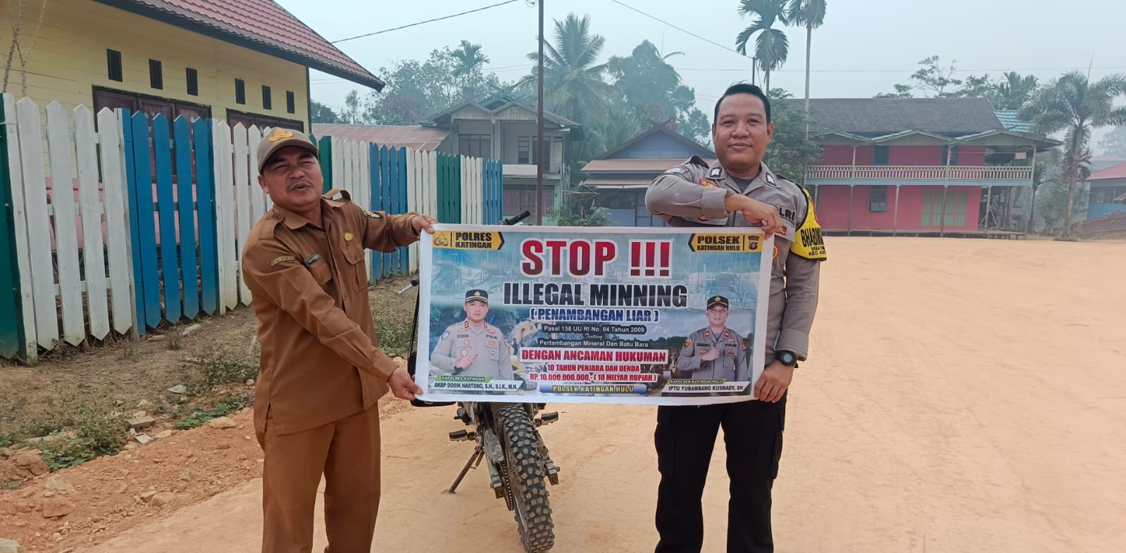 Upaya pencegahan Penambangan Emas Tanpa Ijin (PETI) di Kecamatan Katingan Hulu dan Bukit Raya, Bhabinkamtibmas sosialisasi kepada masyarakat.
