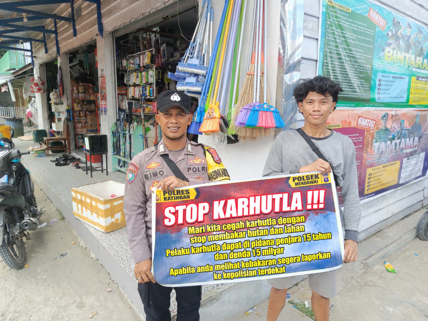 Upaya Pencegahan Karhutla, Bhabinkamtibmas Rutin Himbau Masyarakat tentang Bahaya Karhutla