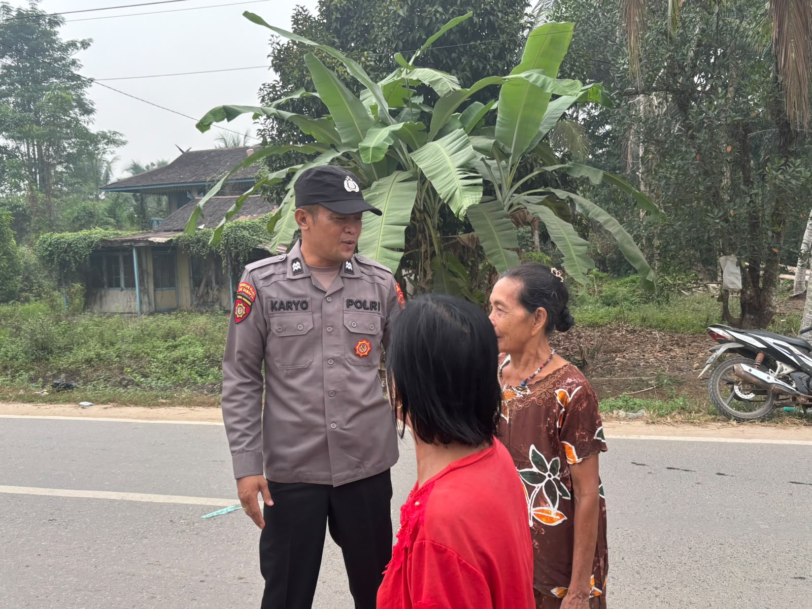 Perkuat Kamtibmas, Polsek Katingan Tengah Sambangi Warga