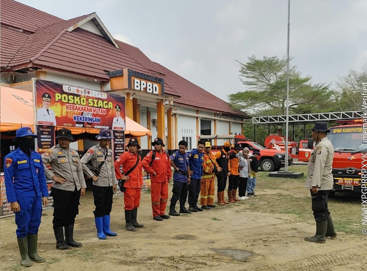 Ditpolairud Polda Kalteng Bersama Instansi Terkait Tangani Karhutla di DAS Seruyan