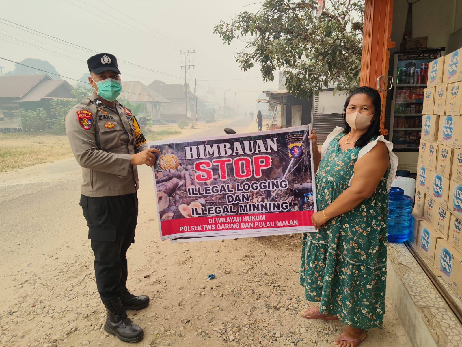 Upaya pencegahan ilegal logging dan mining Bhabinkamtibmas Polsek Tws Garing dan Pulau Malan gencar gencar rutin sosialisasi larangan ilegal Logging dan Mining.
