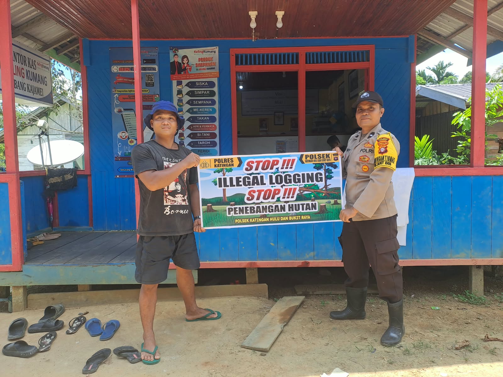 Upaya Pencegahan Penebangan Hutan secara Liar (Ilegal Logging), Bhabinkamtibmas sosialisasi kepada masyarakat.